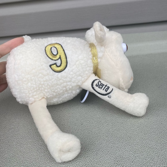 Vintage Serta TRUMP Home No. #9 Gold Sheep Plush - Picture 5 of 9